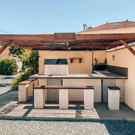 Reve D'Azur En Bord De Mer A La Nartelle Avec Piscine Dans La Residence, Terrasse, Bbq, 2 Chambres 2 Sdb Logement De 35M2 Draps Inclus Sainte-Maxime Exterior photo
