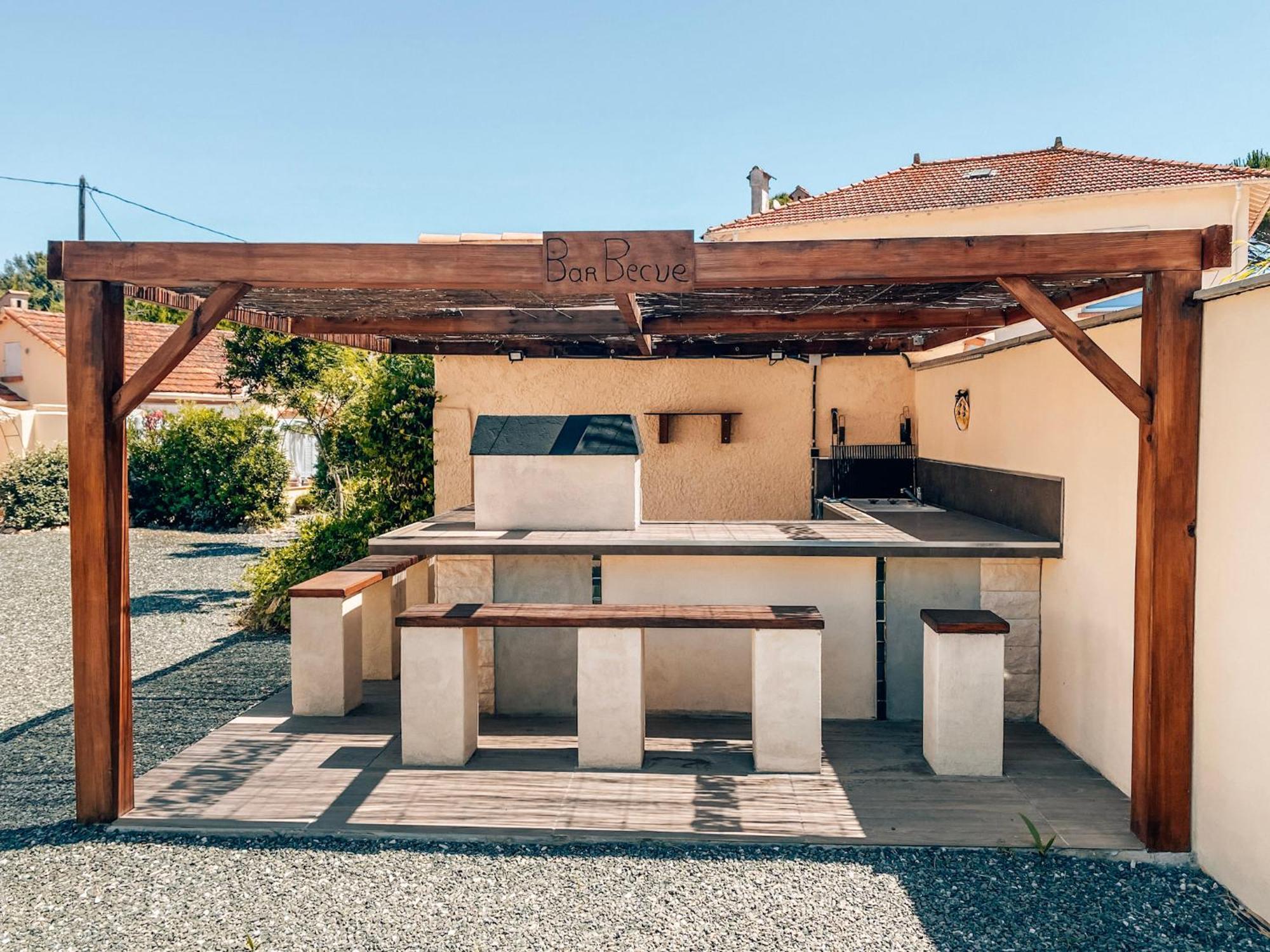 Reve D'Azur En Bord De Mer A La Nartelle Avec Piscine Dans La Residence, Terrasse, Bbq, 2 Chambres 2 Sdb Logement De 35M2 Draps Inclus Sainte-Maxime Exterior photo