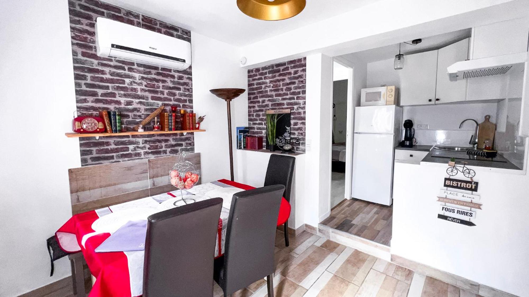 Reve D'Azur En Bord De Mer A La Nartelle Avec Piscine Dans La Residence, Terrasse, Bbq, 2 Chambres 2 Sdb Logement De 35M2 Draps Inclus Sainte-Maxime Exterior photo